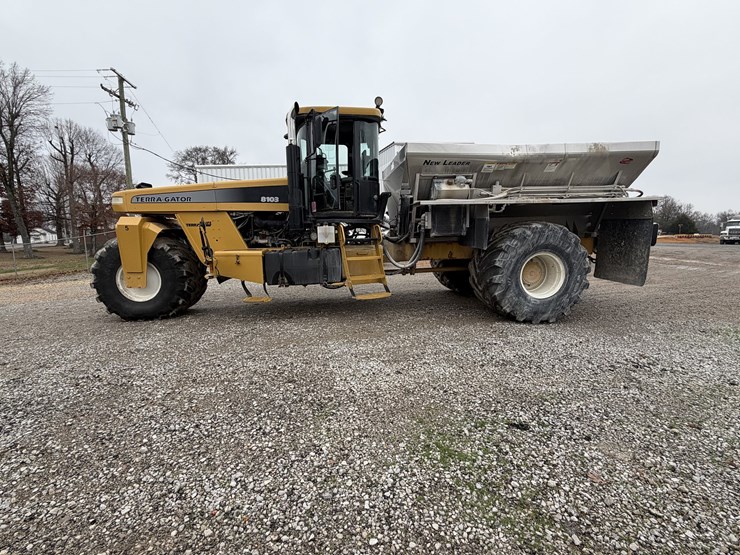 2005-terra-gator-8103-dry-floater-image-1