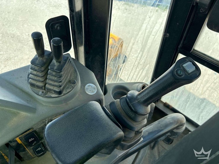 2016-jcb-3cx-image-19
