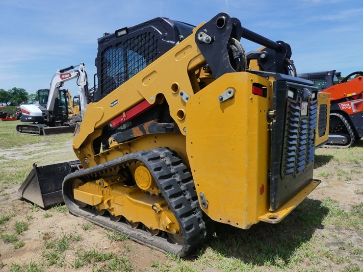 2024-caterpillar-255-image-4