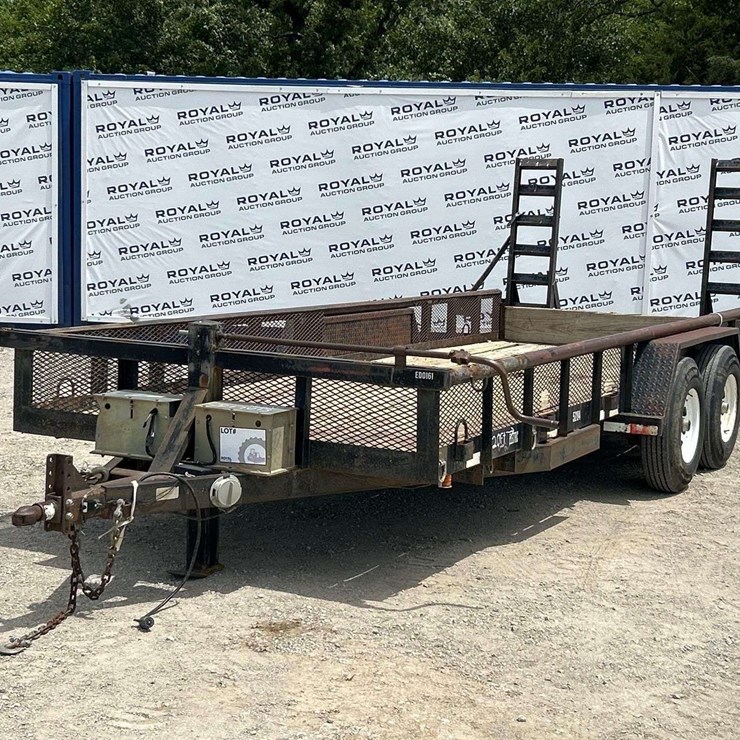 2001 Bragg 20ft. T/A Equipment Trailer