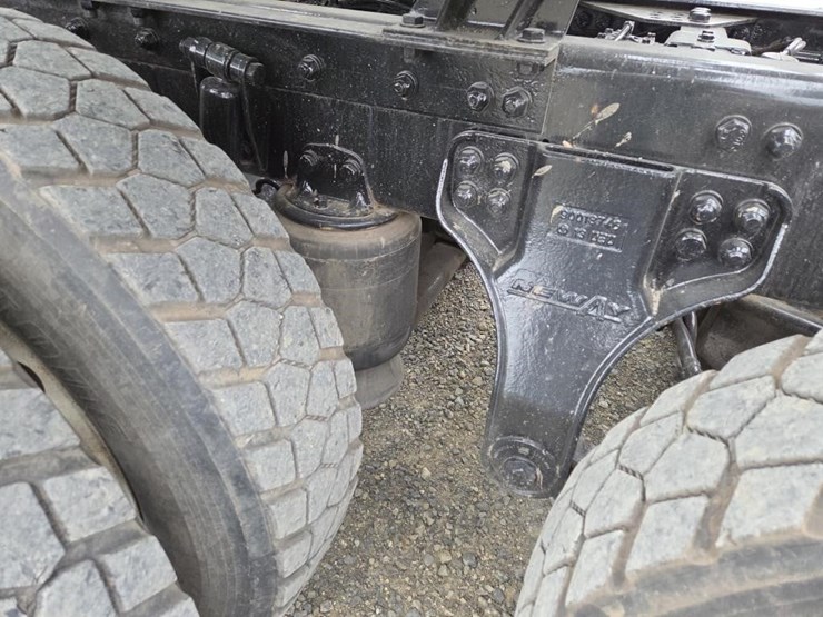 2015-kenworth-t800-image-68
