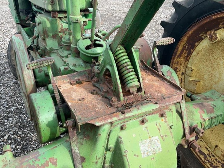 john-deere-b-image-12