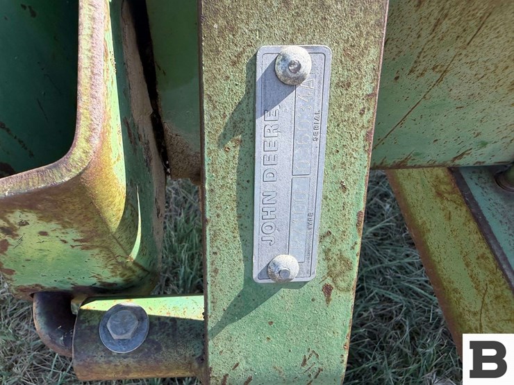 john-deere-7100-image-5