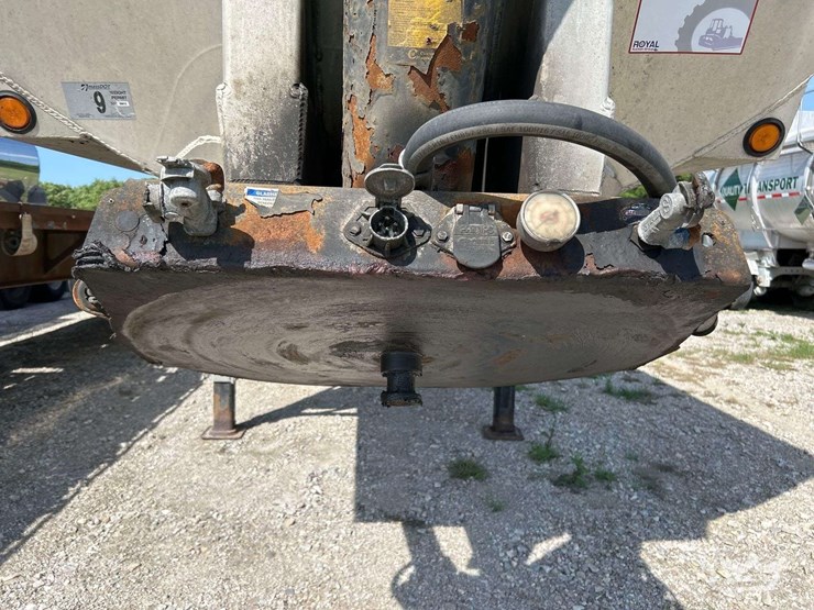 2017-mac-half-round-t/a-end-dump-trailer-image-7