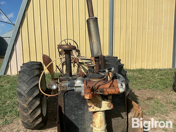 cockshutt-2wd-tractor-image-13