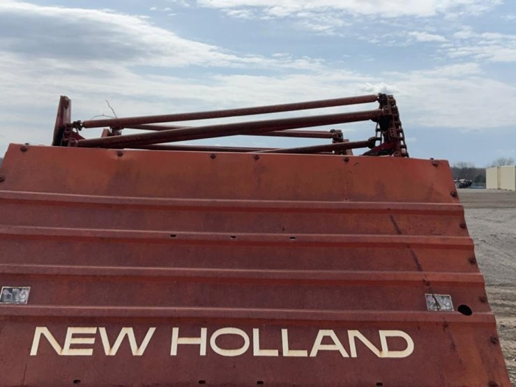 new-holland-847-image-19
