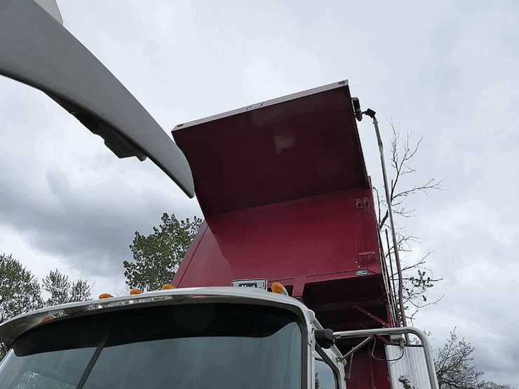 2017-mack-granite-gu713-image-50