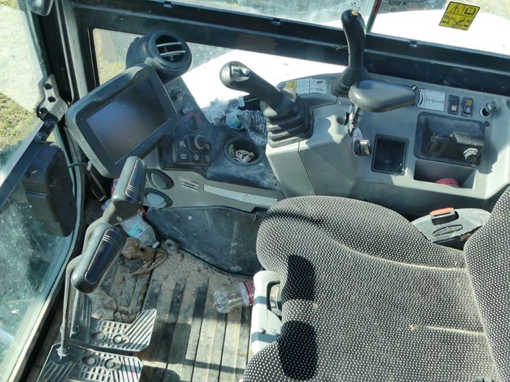 2024-bobcat-e60-image-13