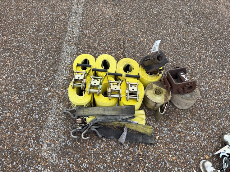 #9046-•-lot-of-ratchet-straps-image-3