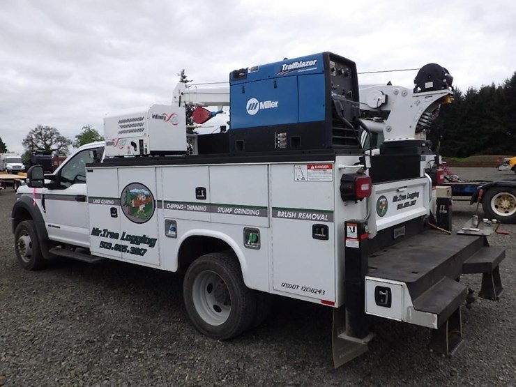 2022-ford-f550-image-7