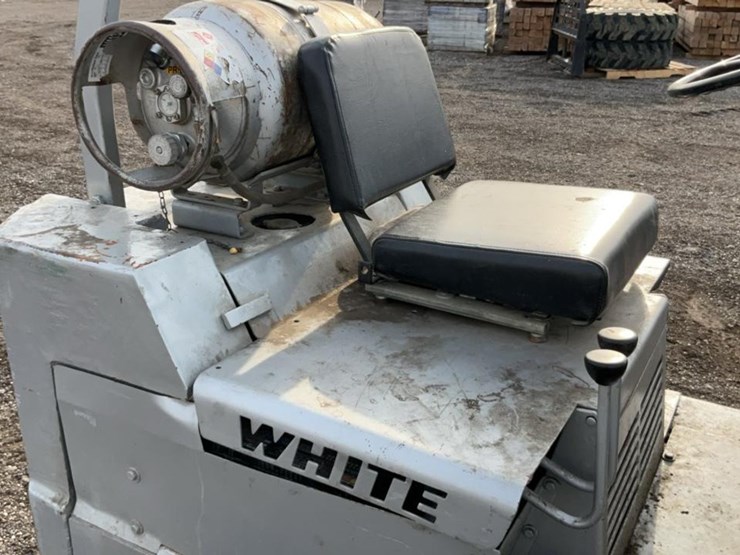 #1350-•-white-ma-50-lpg-forklift-image-21