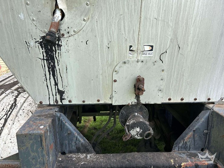 2002-harmon-steel-barrel-7,000-gallon-asphalt-t/a-tanker-trailer-image-14
