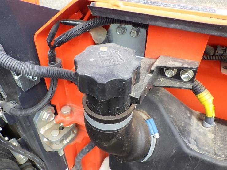 kubota-svl75-3-image-12