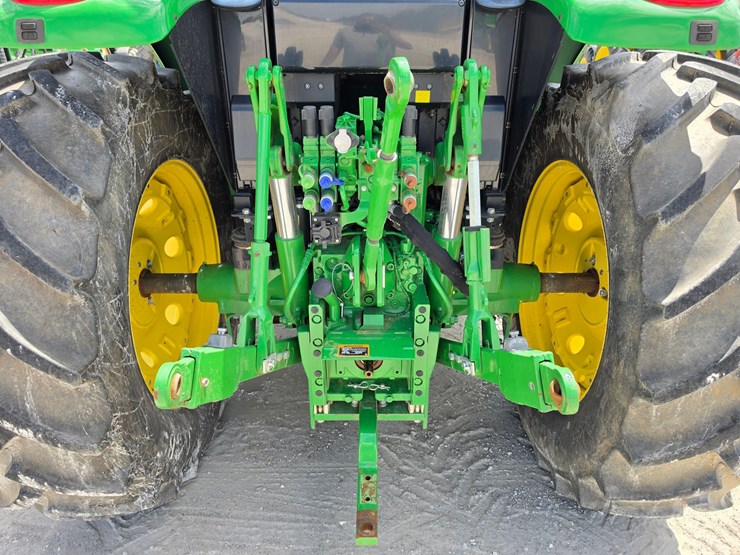 2023-john-deere-6145m-image-18