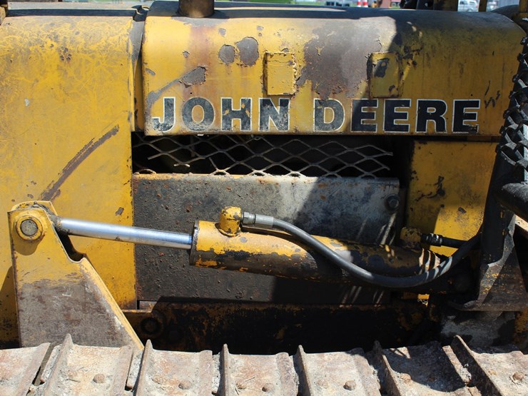 john-deere-350-image-12