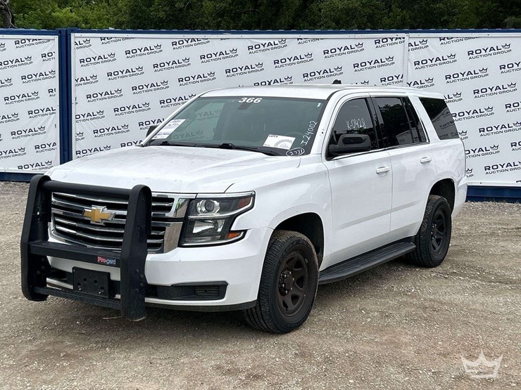 2020-chevrolet-tahoe-image-1