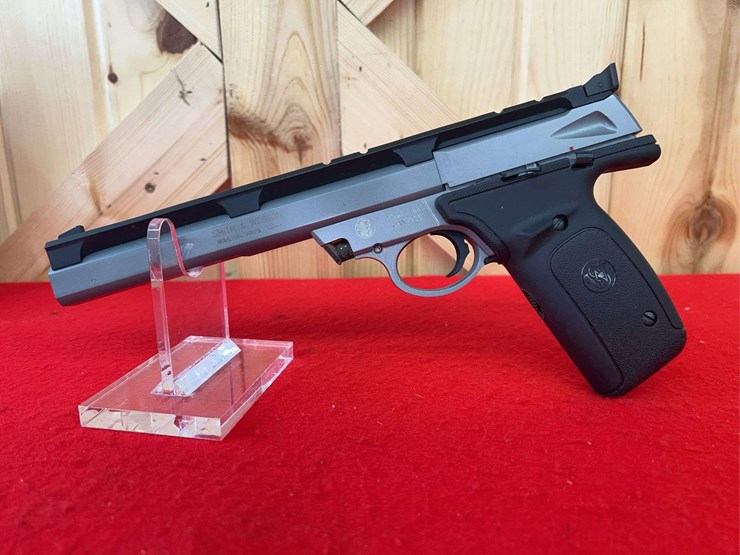 smith-&-wesson-model-22s-semi-auto-pistol-.22-lr-image-2