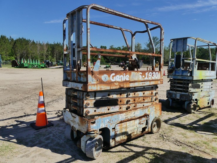 genie-gs1930-image-1