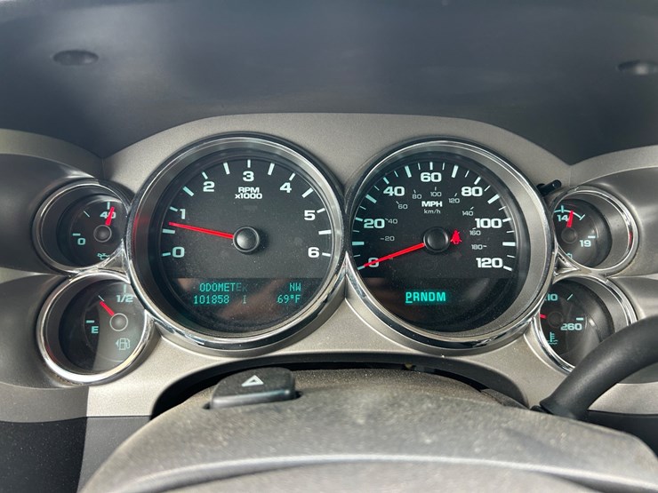 2013-chevrolet-silverado-1500-image-16