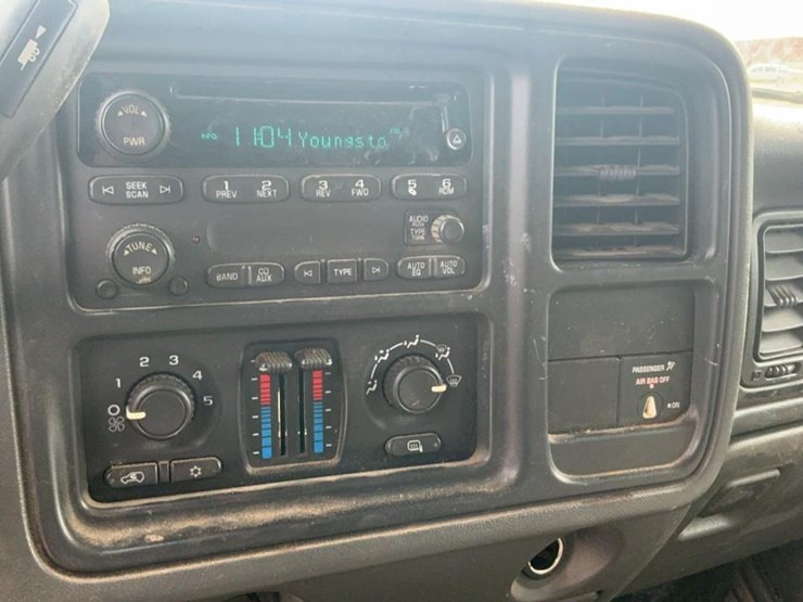2005-chevrolet-silverado-2500hd-image-45