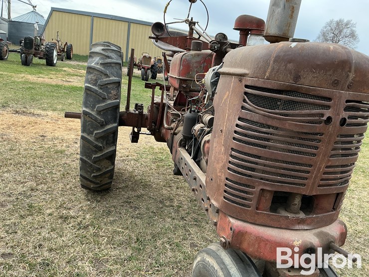 1953-farmall-super-h-2wd-tractor-image-10