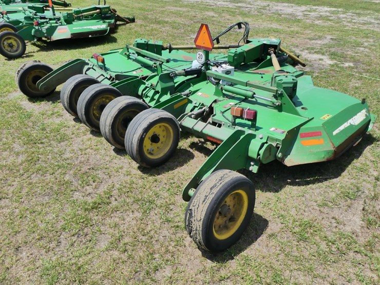 2024-john-deere-fc15r-image-3
