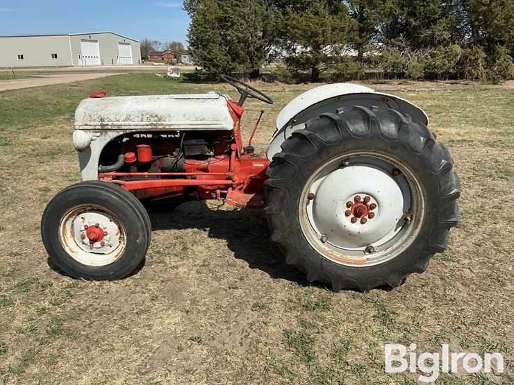 ford-8n-image-8