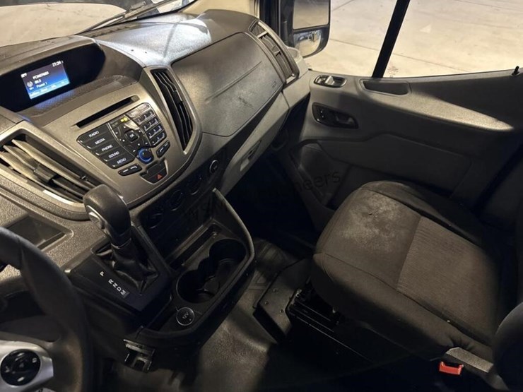 2018-ford-transit-image-23