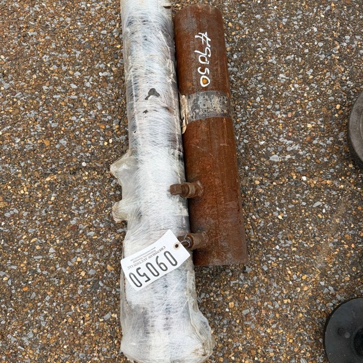 #9050 • (2) GN Trailer Hitch Tubes
