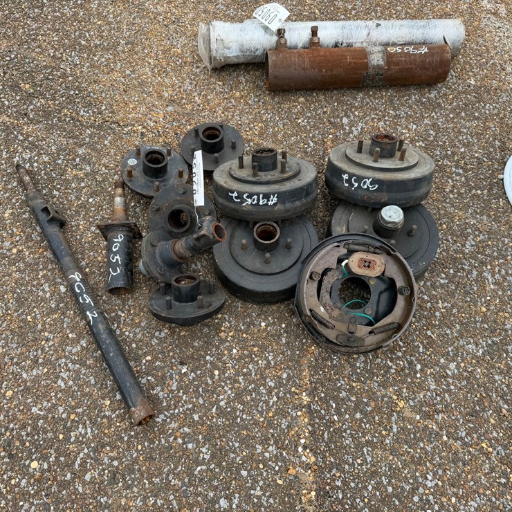 #9052 • Misc Trailer Hubs/Axles/Brakes