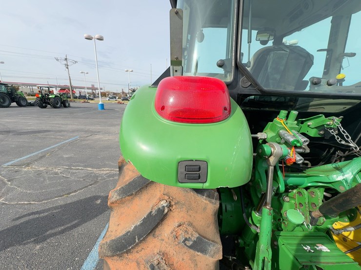 2011-john-deere-5095m-image-14