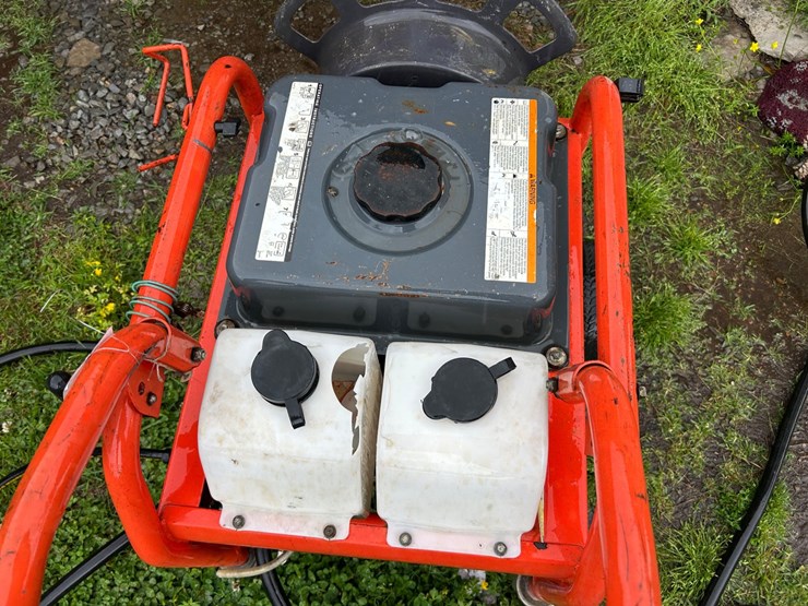 #102-•-husqvarna-pressure-washer-image-6
