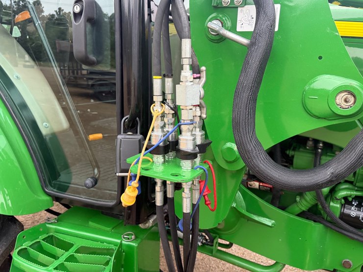 john-deere-5055e-image-17