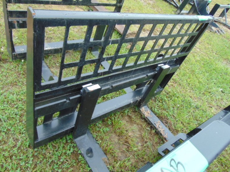 global-solid-fork-hanger-w/-48"-forks-image-1