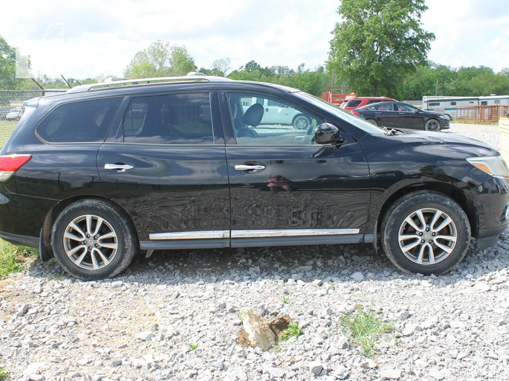 2014-nissan-pathfinder-image-5