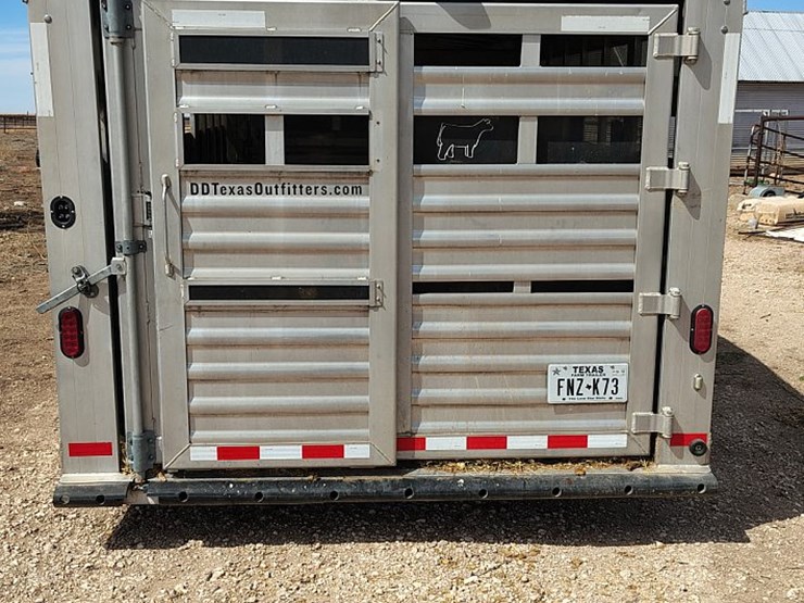 2015-elite-8'x26'-lowpro-livestock-trailer-image-3