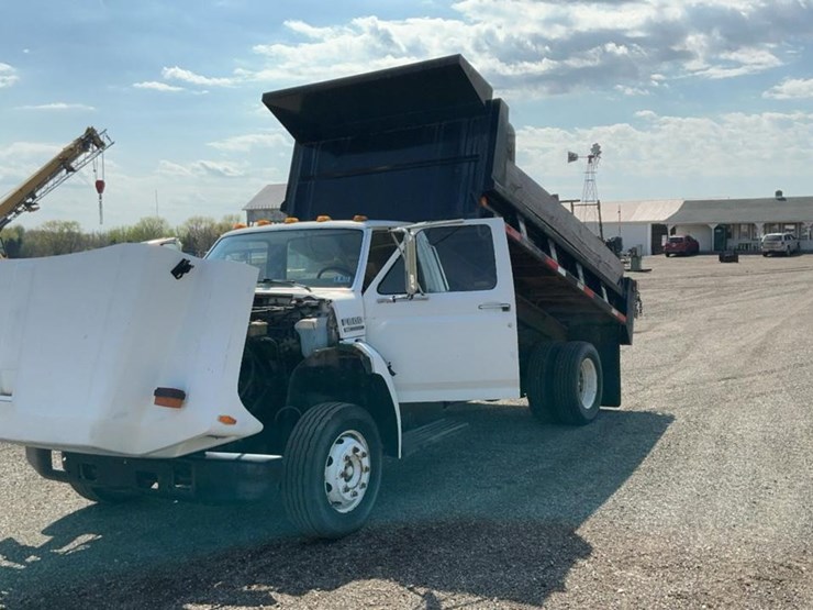#1951-•-1990-ford-700-dump-truck-image-73