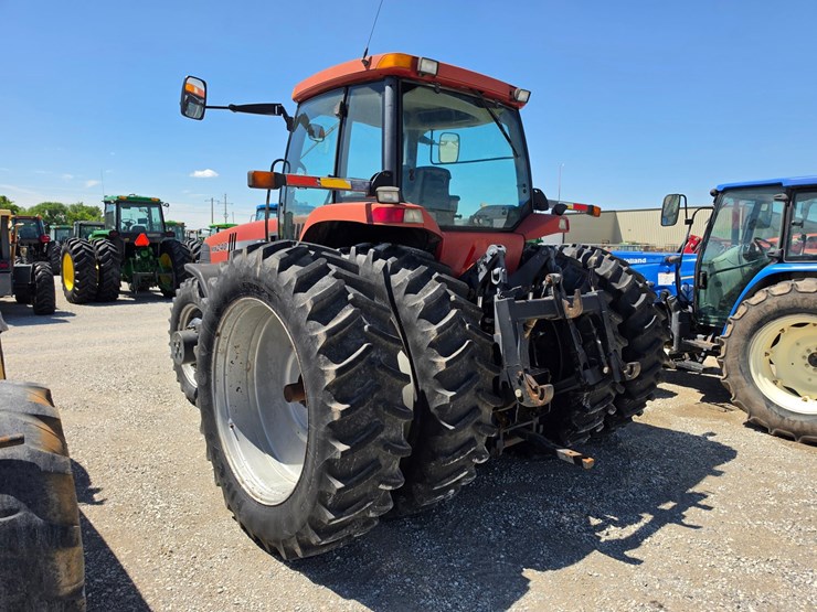 case-ih-mx240-image-10
