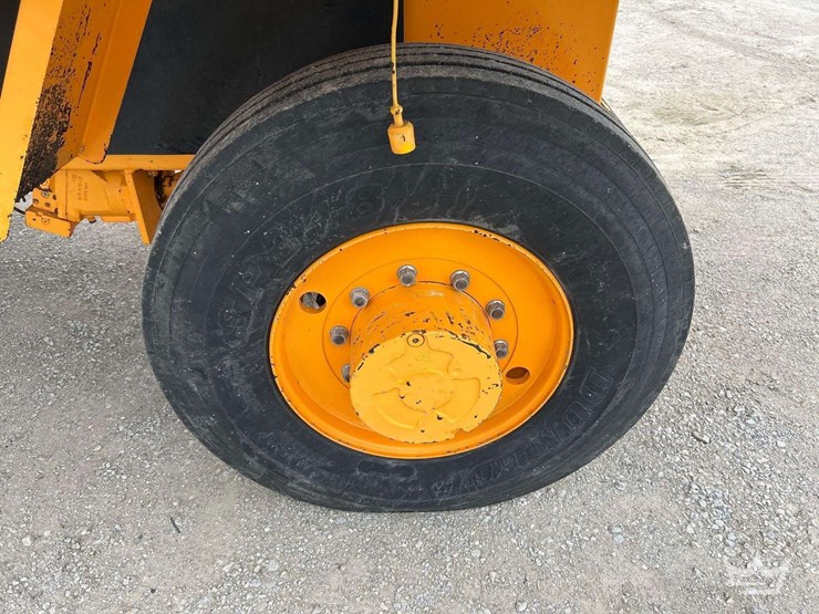 2003-rasco-9010-asphalt-chip-spreader-image-22