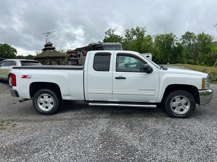 2013-chevrolet-silverado-1500-image-4