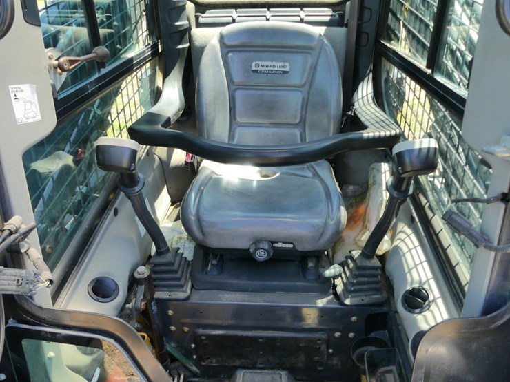 new-holland-c232-image-12