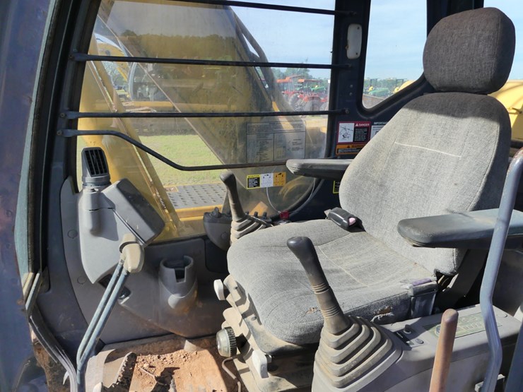 2006-deere-160c-lc-image-12