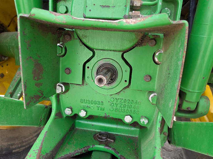 2013-john-deere-6140d-image-14