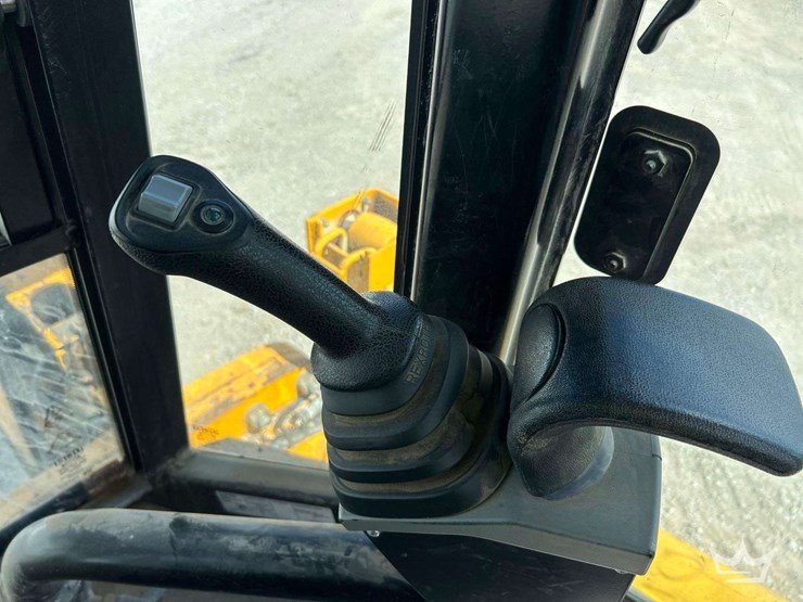 2016-jcb-3cx-image-18