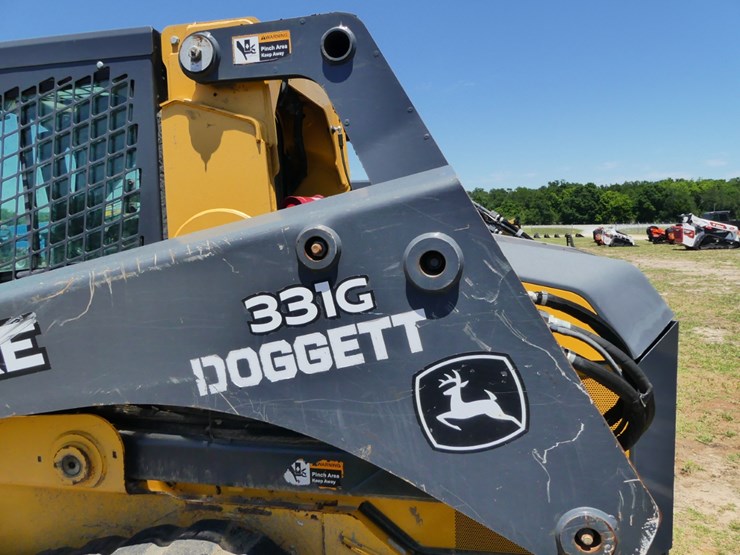 2019-deere-331g-image-8