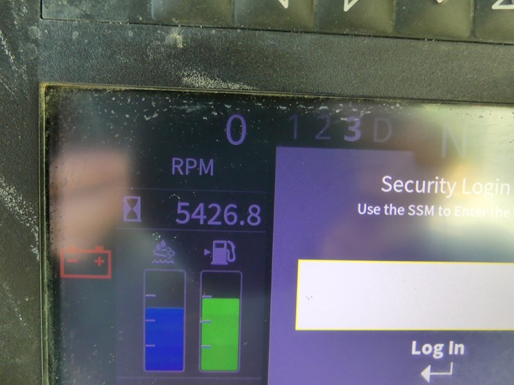 2019-deere-544l-image-16