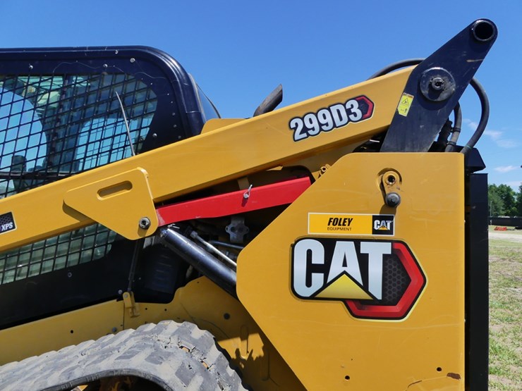 2021-caterpillar-299d3-image-7