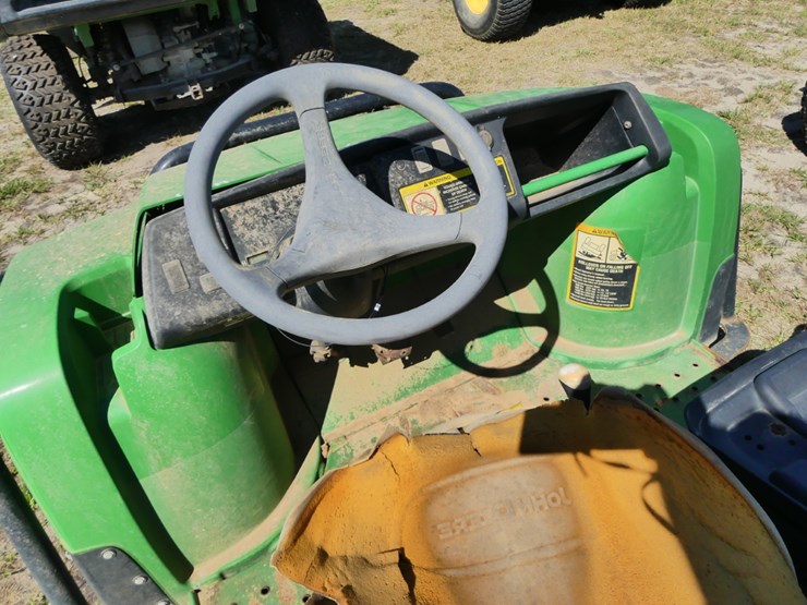 2011-john-deere-gator-image-9