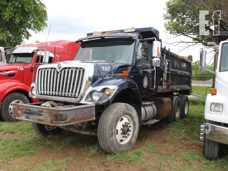 2010-international-workstar-7400-image-1