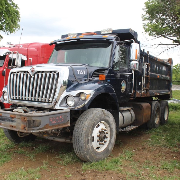 2010 INTERNATIONAL WORKSTAR 7400